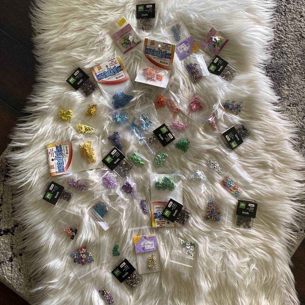 Big lot of scrapbooking & stamping brads
